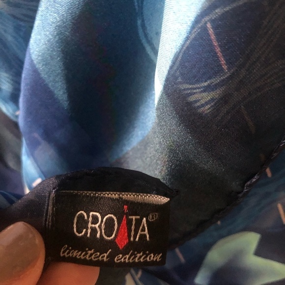 CROATA Croatia 100% handmade silk scarf - Picture 2 of 4